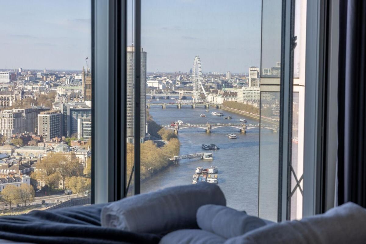 Luxury With Pool, Gym, Spa, Free Parking 3 Bedroom * Londra