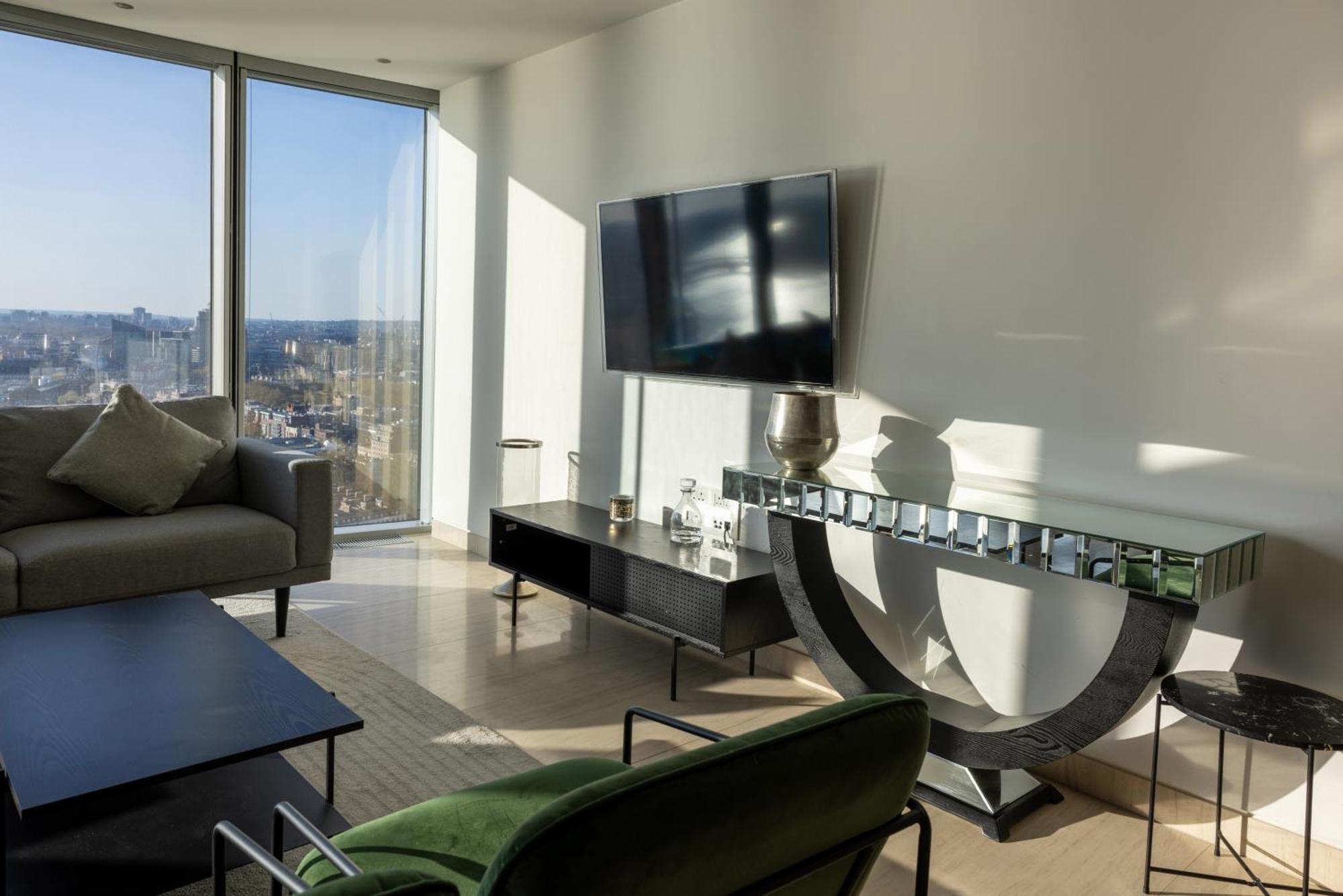 Luxury With Pool, Gym, Spa, Free Parking 3 Bedroom Appartamento Londra