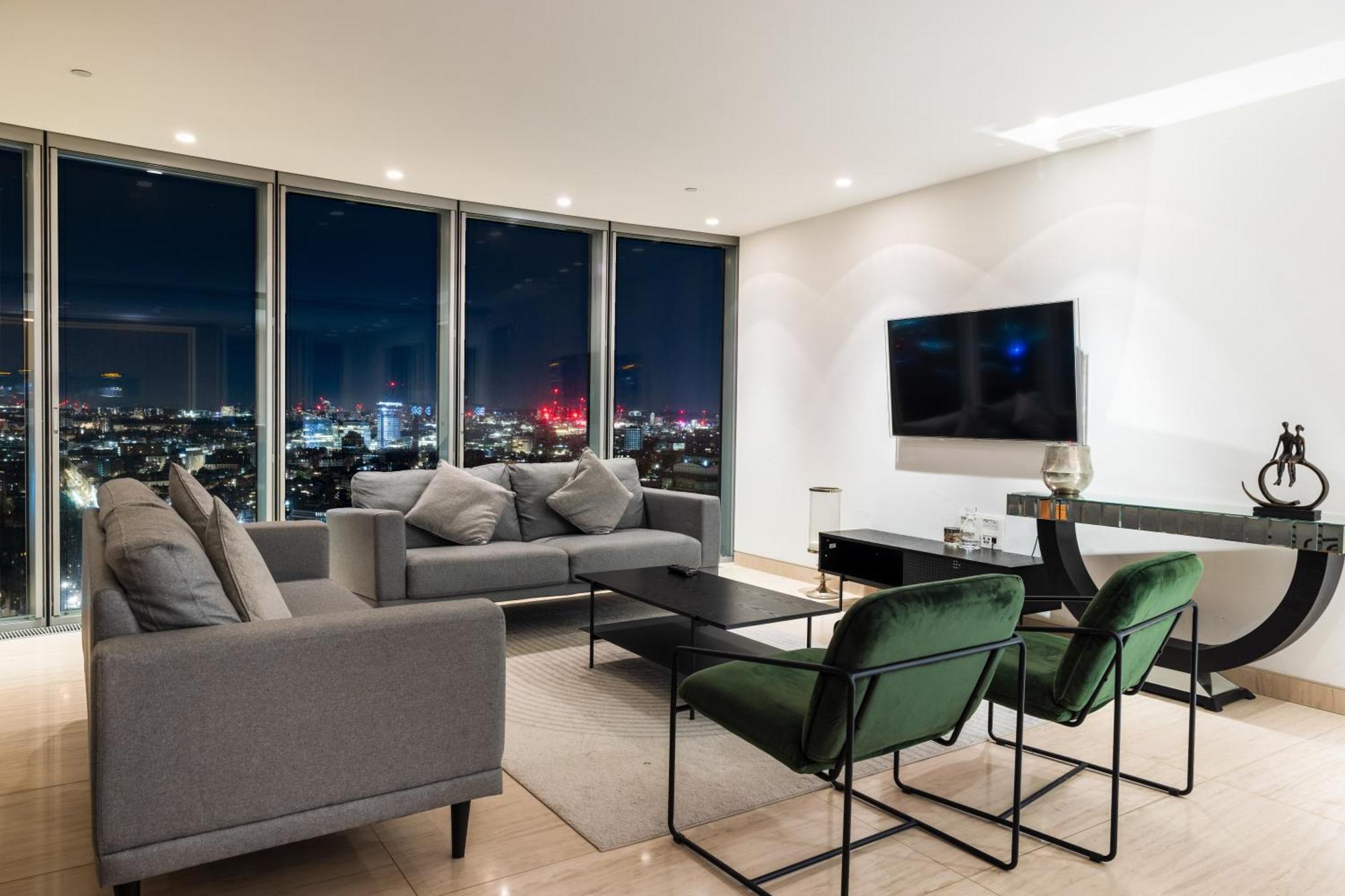 Luxury With Pool, Gym, Spa, Free Parking 3 Bedroom * Londra