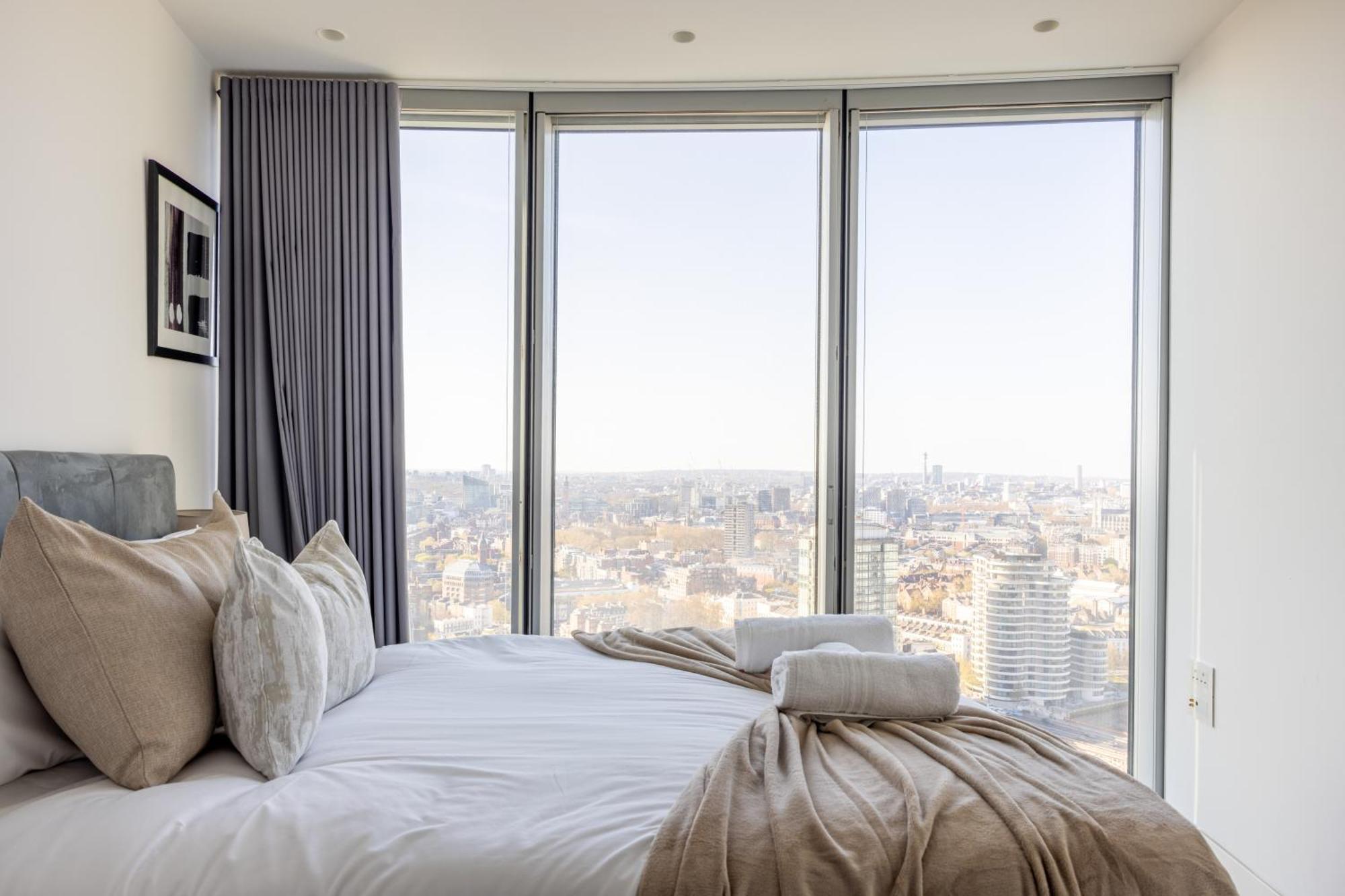 Luxury With Pool, Gym, Spa, Free Parking 3 Bedroom Appartamento Londra