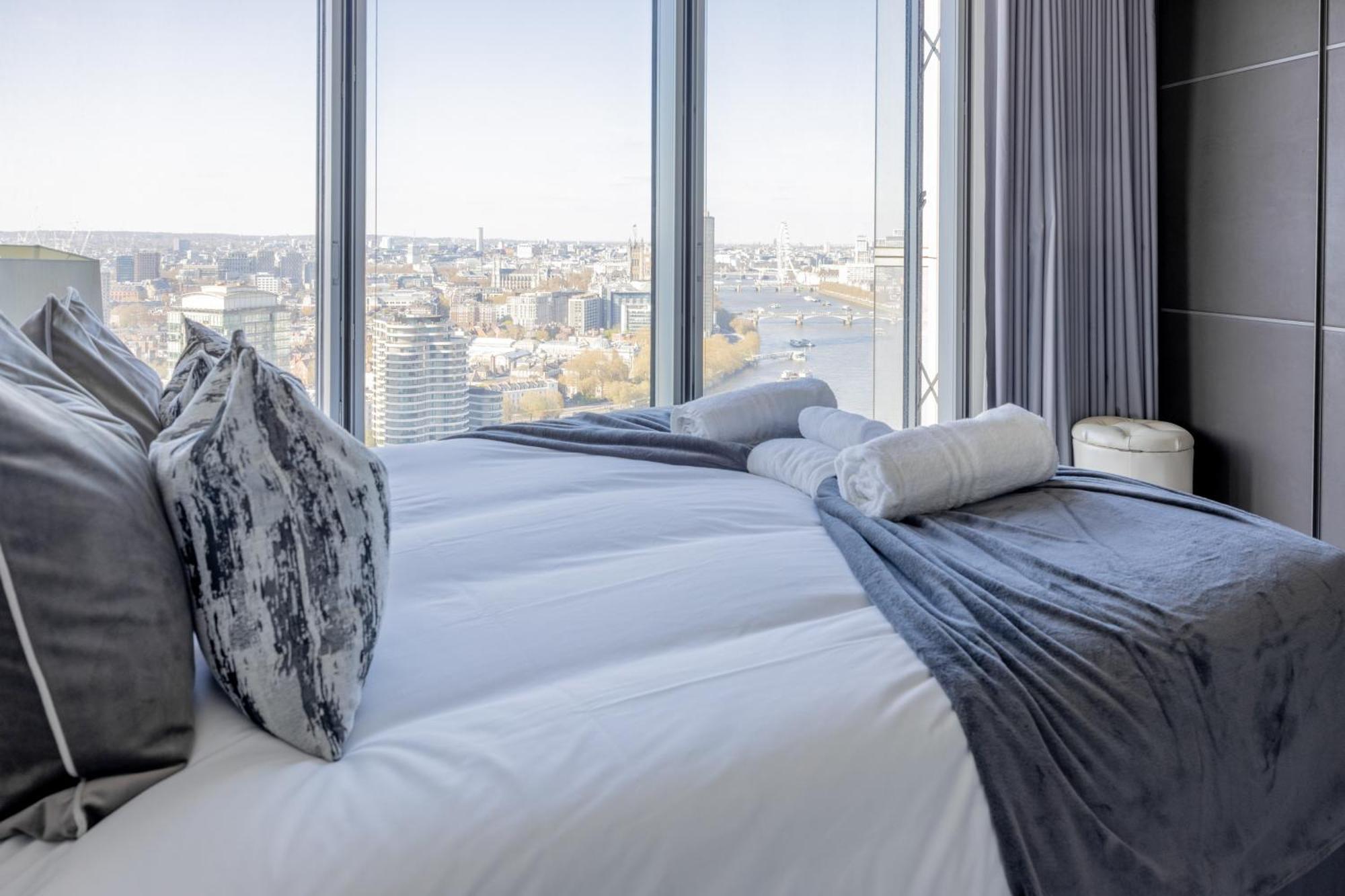 Luxury With Pool, Gym, Spa, Free Parking 3 Bedroom Apartment