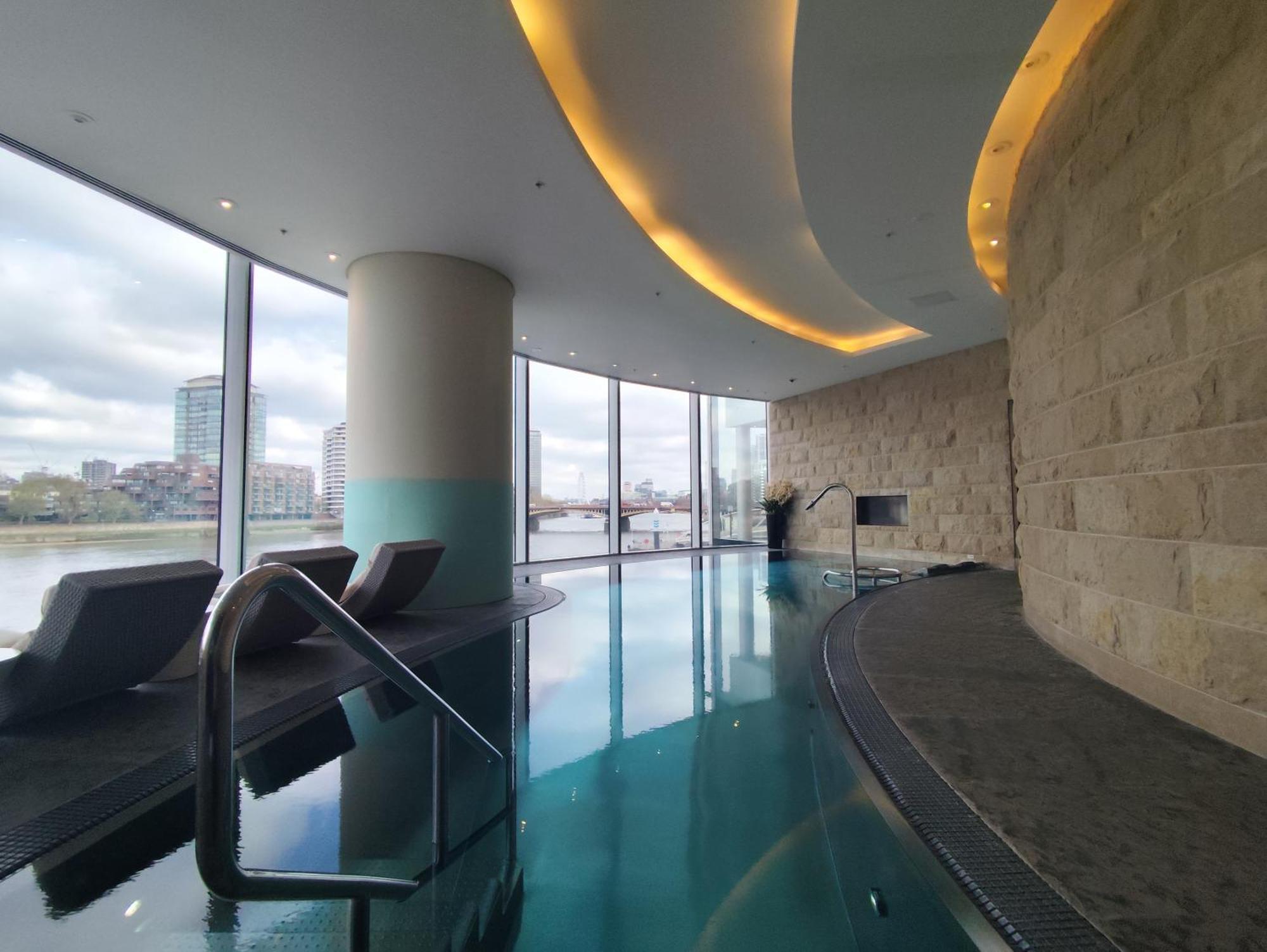 Appartamento Luxury With Pool, Gym, Spa, Free Parking 3 Bedroom Londra